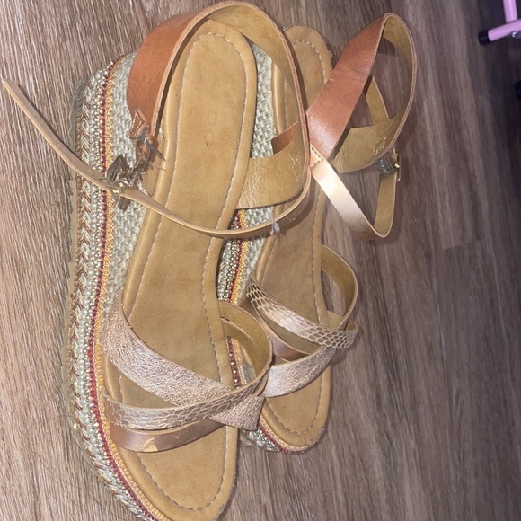 ALDO SANDAL/ WEDGE🔥✨ - Picture 3 of 3